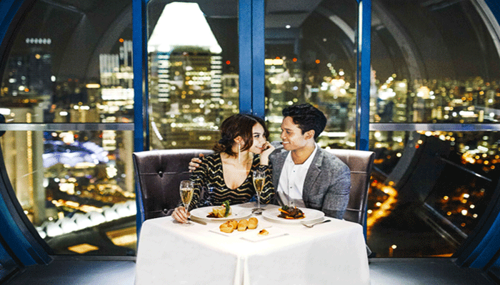Singapore Flyer sky dining