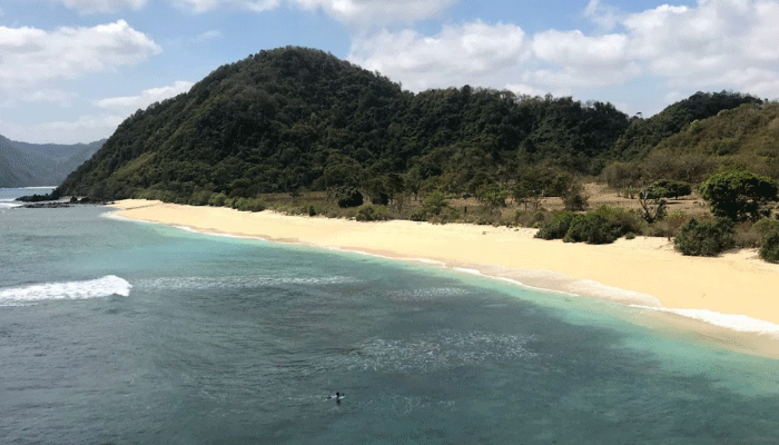 Pantai Mawi