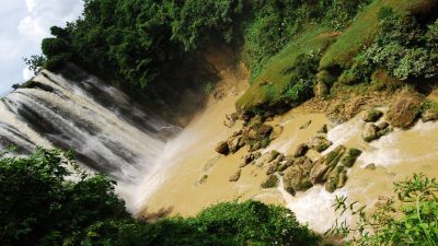 air terjun nglirip tuban
