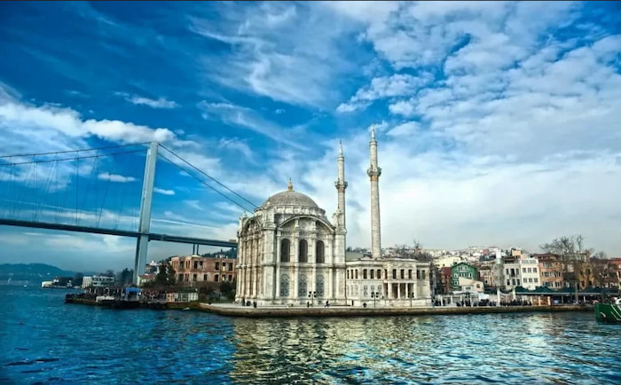 Wisata Malam di Turki