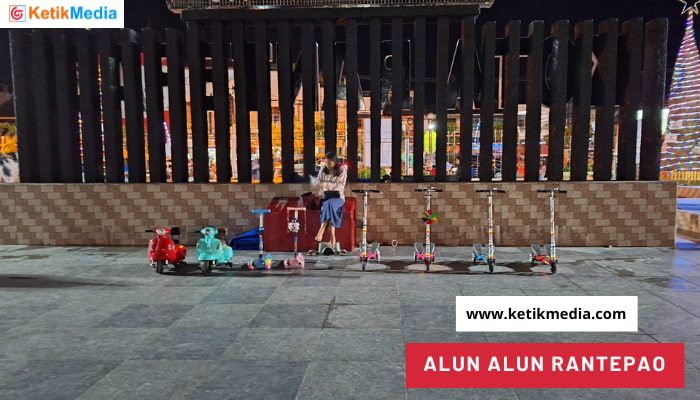 Wahana Bermain Scuter di Alun Alun Rantepao