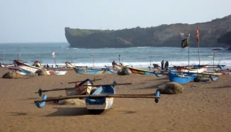 Pesona Pantai Baron Jogja, Pantainya Para Nelayan!
