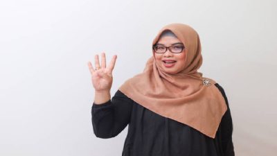 Apa Itu Salam Empat Jari? Ternyata Ini Arti Lengkapnya!