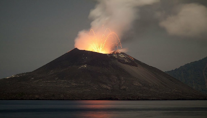 erupsi gunung ruang