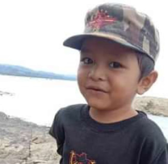 hanyut di sungai