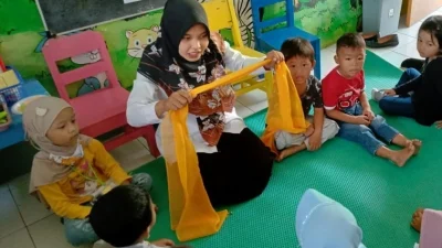 Ini 7 Syarat Menjadi Guru TK Lulusan SMA dengan Gaji UMR!