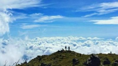 Gunung Bawakaraeng di Sulawesi Selatan
