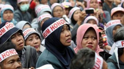 Gaji Guru Honorer Kurang dari 100K: Ini 4 Penyebabnya