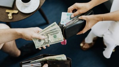 Finansial