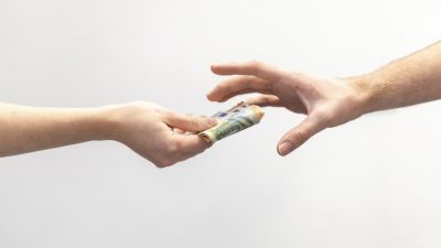 aplikasi transfer uang gratis
