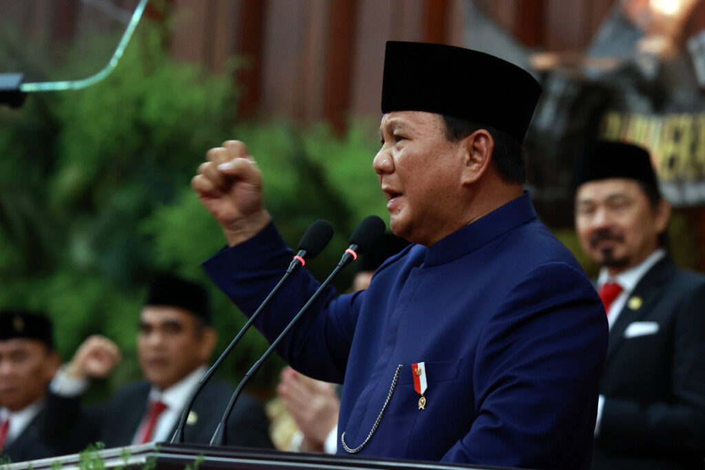 Prabowo sebut kenaikan gaji PNS 2025