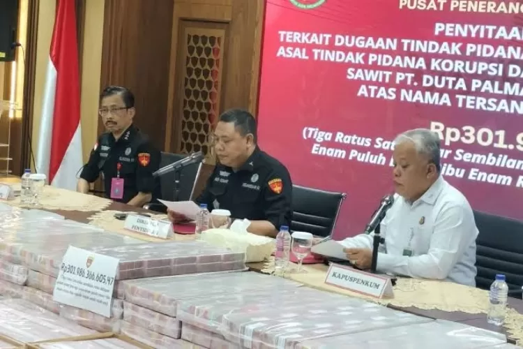 kejagung sita uang