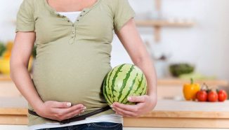 5 Manfaat Buah Semangka Untuk Ibu Hamil Semua Trimester
