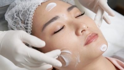 5 Terbaik Treatment Untuk Wajah Kusam dan Flek Hitam
