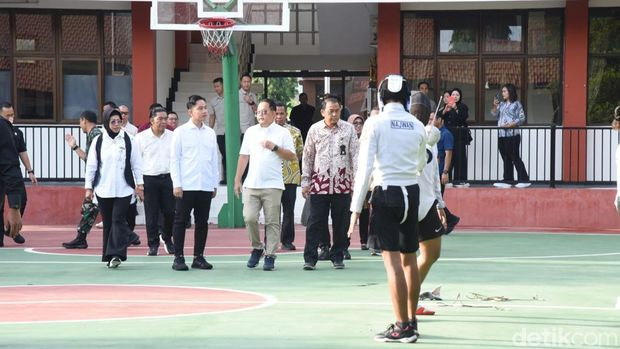 Kolam Renang SMANOR
