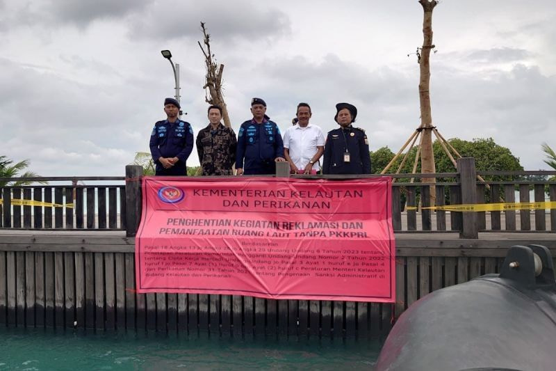 Reklamasi Ilegal Pulau Pari