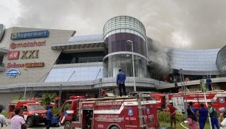 Mall The Park Kendari Kebakaran, Damkar Langsung Bergerak