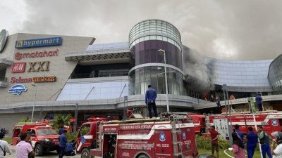 Mall The Park Kendari Kebakaran, Damkar Langsung Bergerak