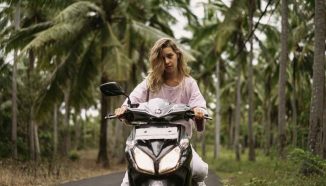 Cara Belajar Naik Motor Agar Cepat Bisa, Pemula Butuh Ini!