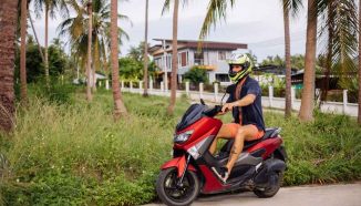 Cara Membawa Motor Agar Tidak Kaku dan Luwes, Begini Tipsnya!