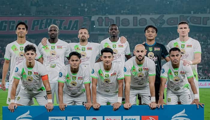 Potret skuad Persebaya Surabaya saat melawan Persija (Sumber Instagram @officialpersebaya)