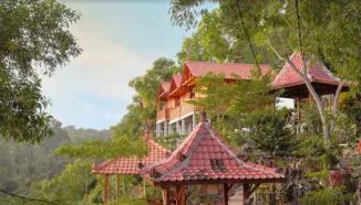 Taman Watu Resort Gunung Kidul Jogja dengan View Ikonik