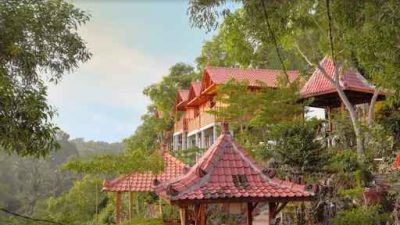 Taman Watu Resort Gunung Kidul Jogja dengan View Ikonik