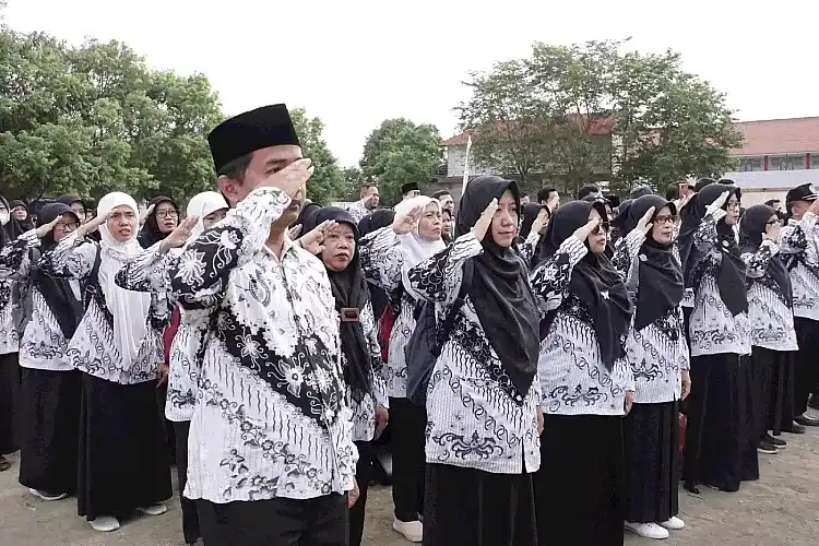 surat lamaran kerja guru honorer