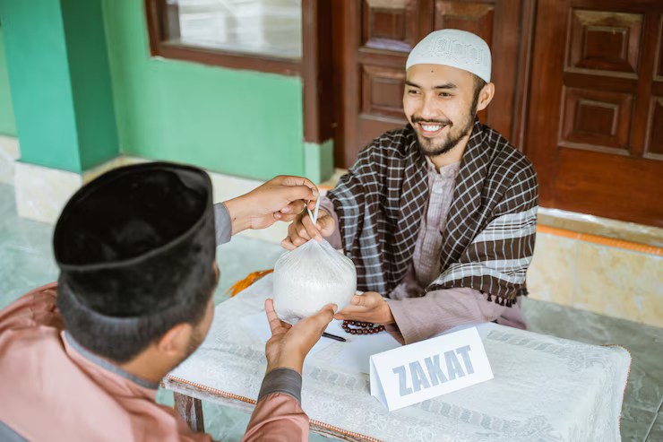 8 Asnaf yang Berhak Menerima Zakat
