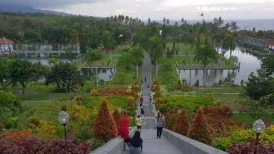 Wisata Alam Dekat Tirta Gangga