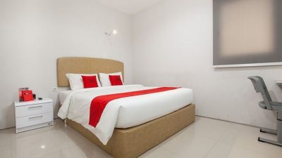 hotel transit dekat stasiun pasar turi