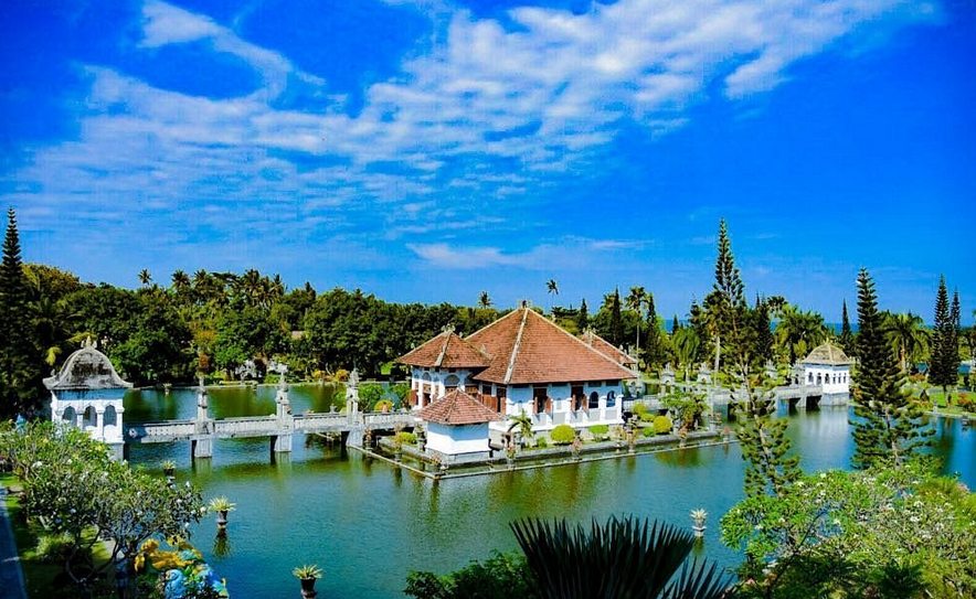 Wisata Dekat Tirta Gangga Paling Hits dan Instagramable