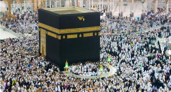 Perlengkapan Umroh Wanita, List yang Harus Dibawa!