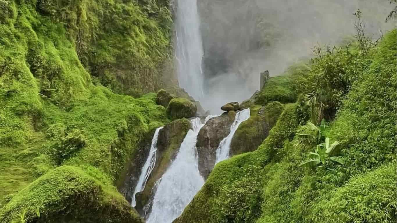 Citambur Waterfall: Lokasi Curug, HTM, Fasilitas, dan Pesona