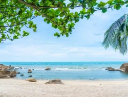 8 Pantai Selatan Jawa Paling Terkenal sebagai Objek Wisata
