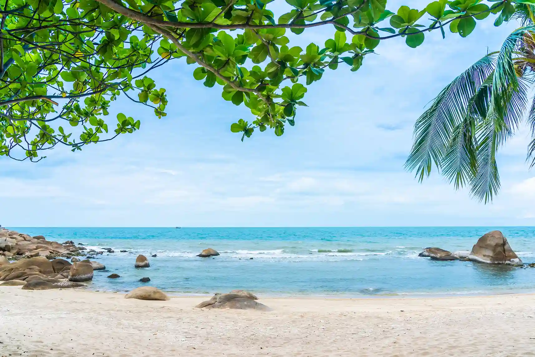 8 Pantai Selatan Jawa Paling Terkenal sebagai Objek Wisata