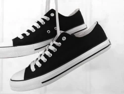 Reparasi Sepatu Converse yang Sobek dan Ganti Outsole