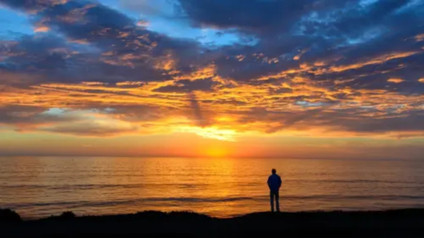 17 Pantai Jawa Barat Terindah untuk Liburan dan Lihat Sunset