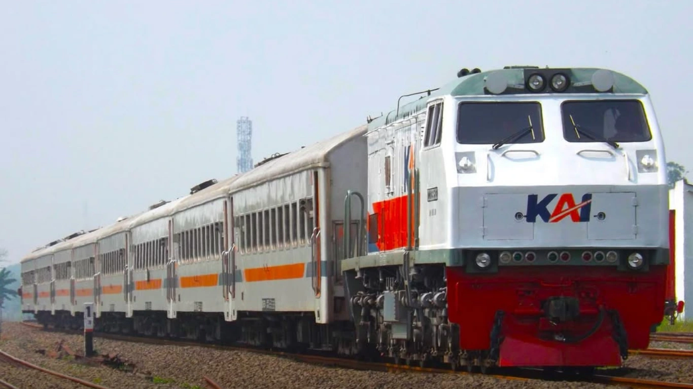 Harga Tiket Kereta Api Surabaya Jakarta Terbaru dan Waktunya