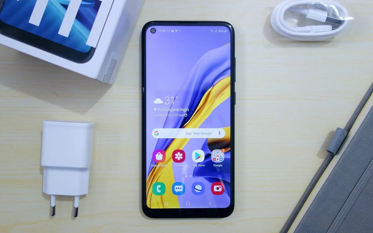 6 Cara Cek Keaslian HP Samsung (Kode Rahasia & Fisik)