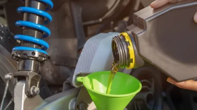 Cara Mengurangi Oli Mesin yang Terlalu Banyak, Lakukan Ini!