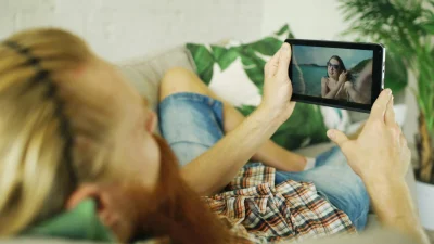 5 Cara Nonton TV di HP Tanpa Aplikasi, Gratis dan Lengkap!