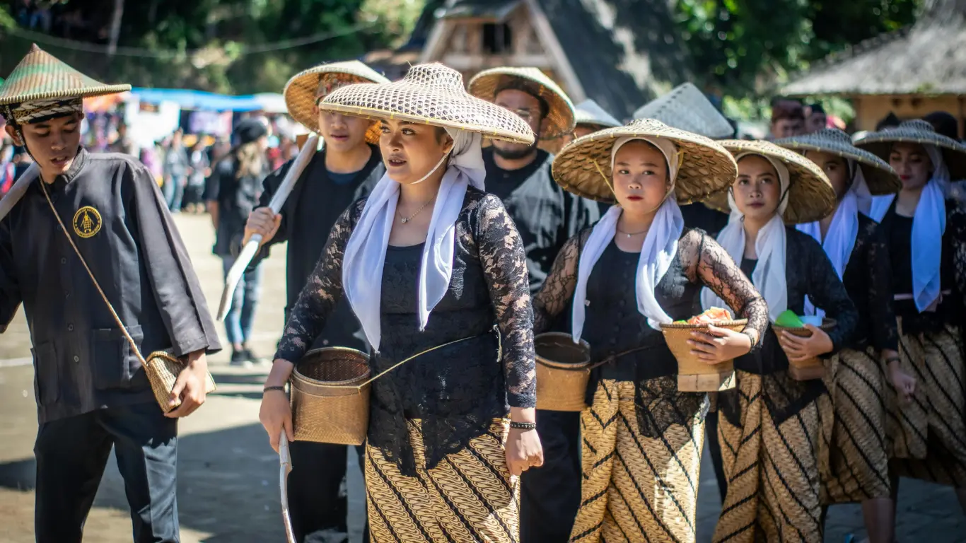 100 Kosa Kata Bahasa Sunda Dasar untuk Pemula, Paling Mudah!