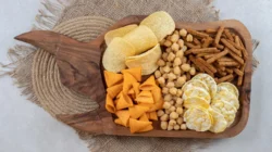 10 Ide Jualan Makanan Kering Tahan Lama yang Laris Manis